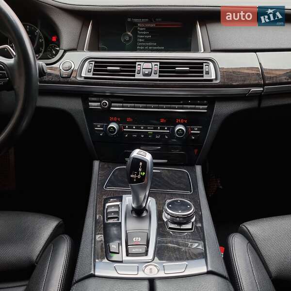 Седан BMW 7 Series 2014 в Львові