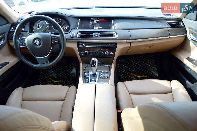 Седан BMW 7 Series 2014 в Одесі
