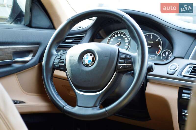 Седан BMW 7 Series 2014 в Одесі