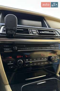 Седан BMW 7 Series 2013 в 