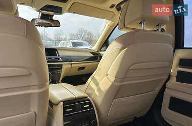 Седан BMW 7 Series 2013 в 
