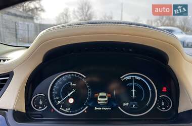 Седан BMW 7 Series 2013 в 