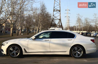 Седан BMW 7 Series 2015 в 
