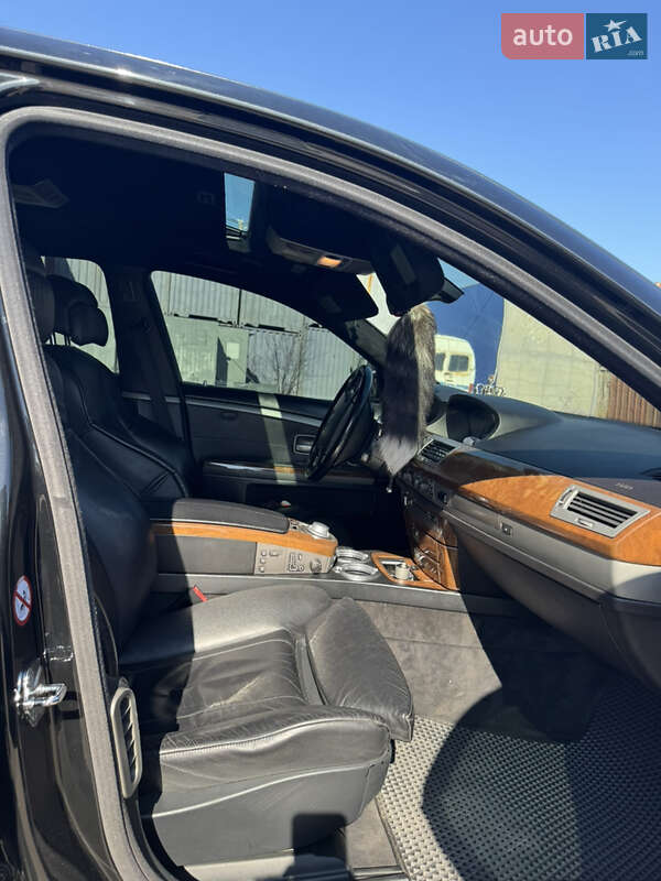 Седан BMW 7 Series 2004 в Одесі