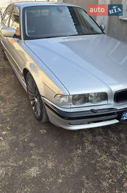 Седан BMW 7 Series 2000 в 