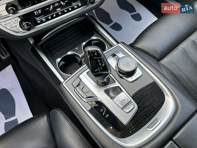 Седан BMW 7 Series 2019 в Києві
