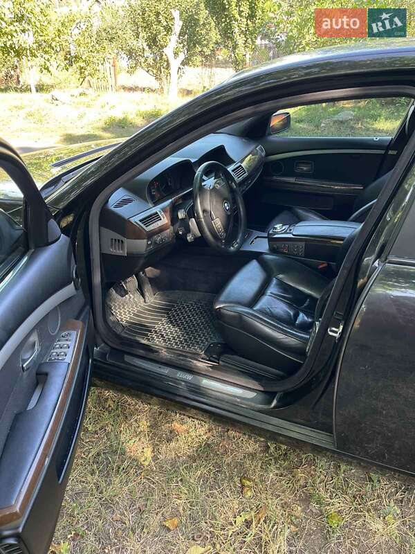 Седан BMW 7 Series 2003 в Шполе