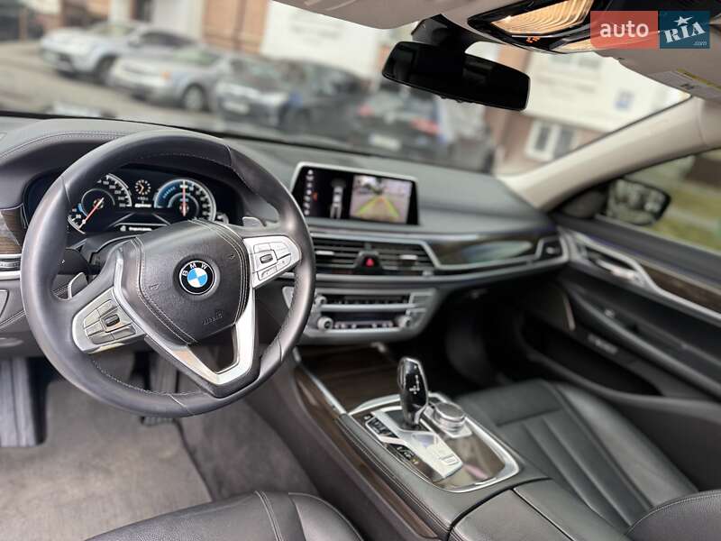 Седан BMW 7 Series 2017 в Ивано-Франковске фото 24 Седан BMW 7 Series 2017 в Ивано-Франковске