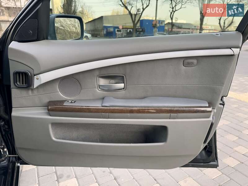 Седан BMW 7 Series 2003 в Одессе
