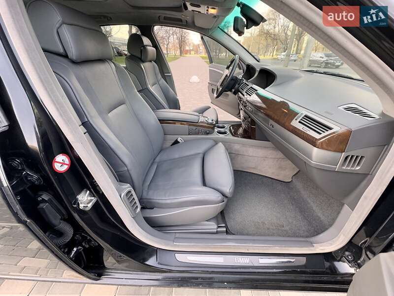 Седан BMW 7 Series 2003 в Одессе