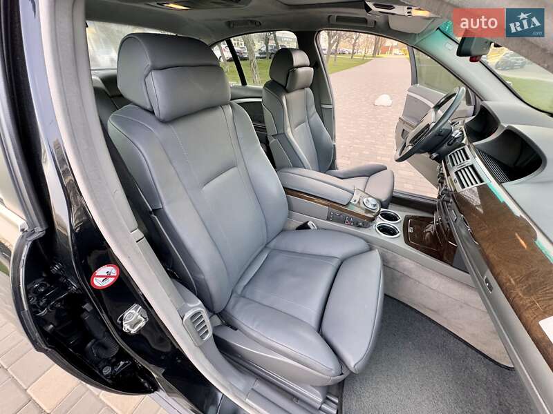 Седан BMW 7 Series 2003 в Одессе