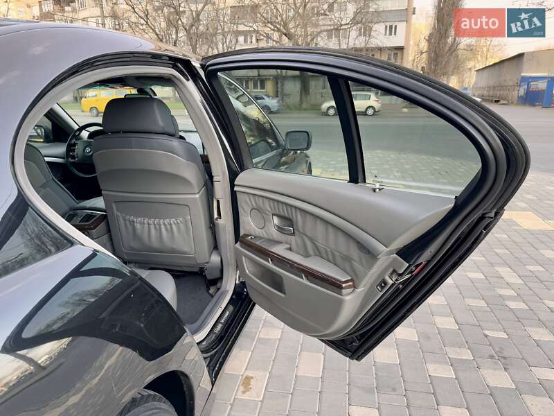 Седан BMW 7 Series 2003 в Одессе