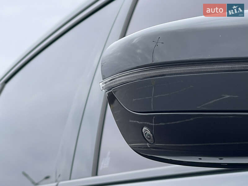 Седан BMW 7 Series 2020 в Ровно