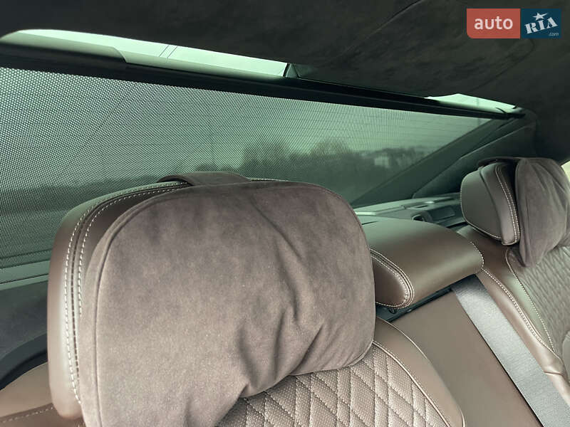 Седан BMW 7 Series 2020 в Ровно