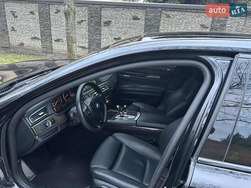 Седан BMW 7 Series 2012 в Днепре