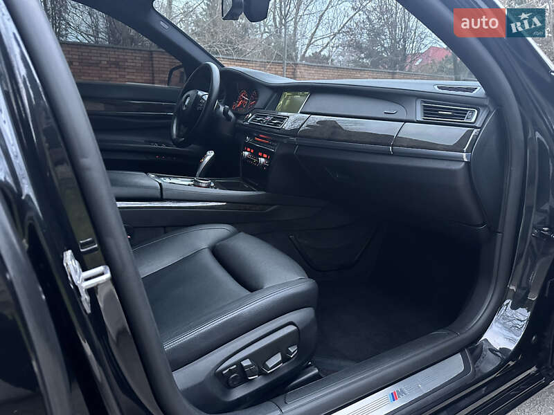 Седан BMW 7 Series 2012 в Днепре