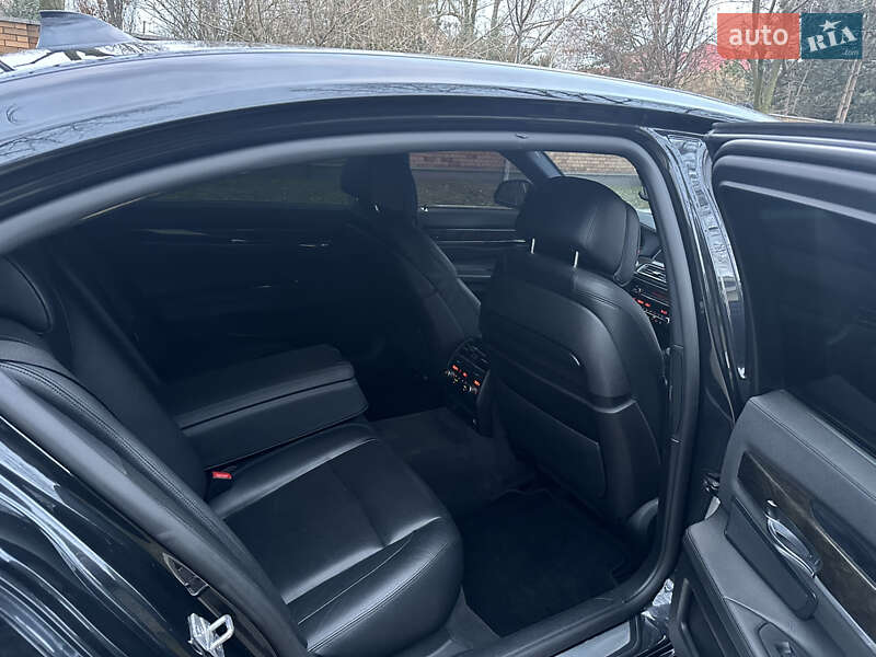 Седан BMW 7 Series 2012 в Днепре