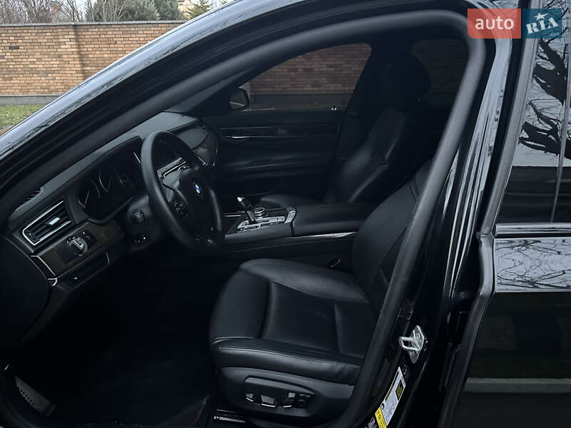 Седан BMW 7 Series 2012 в Днепре