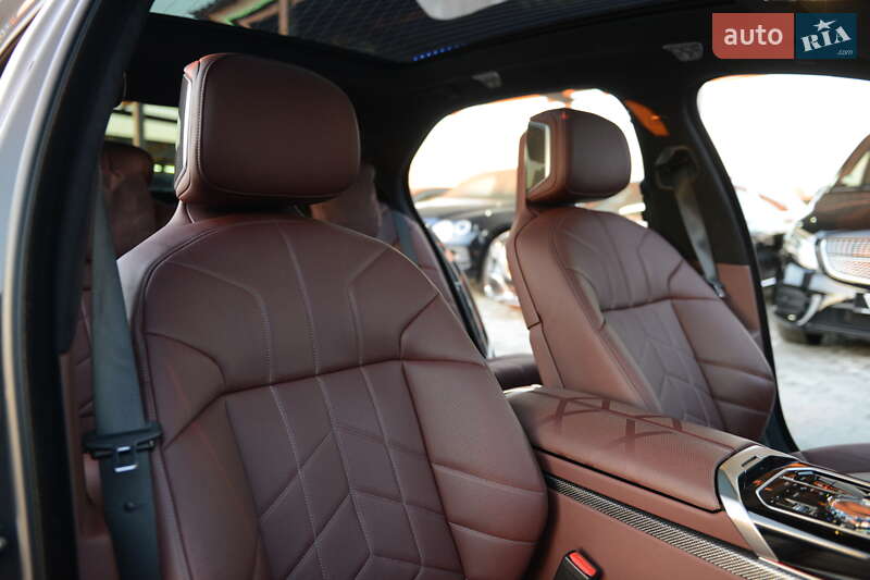 Седан BMW 7 Series 2023 в Мукачево