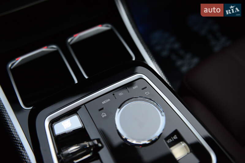 Седан BMW 7 Series 2023 в Мукачево