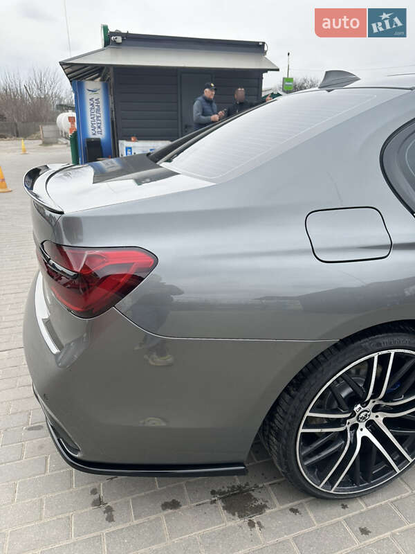 Седан BMW 7 Series 2018 в Киеве