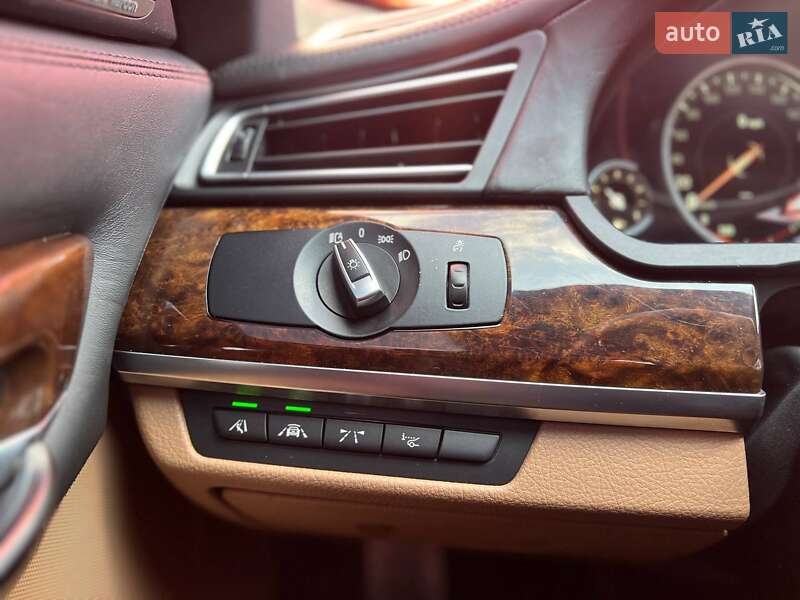Седан BMW 7 Series 2014 в Киеве