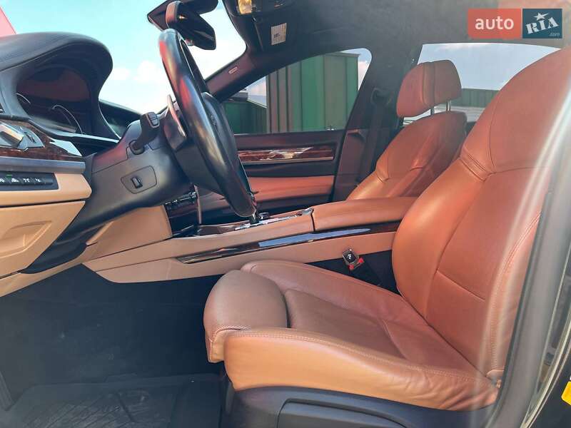 Седан BMW 7 Series 2014 в Киеве