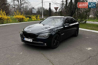 Седан BMW 7 Series 2011 в 