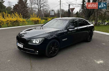 Седан BMW 7 Series 2011 в 