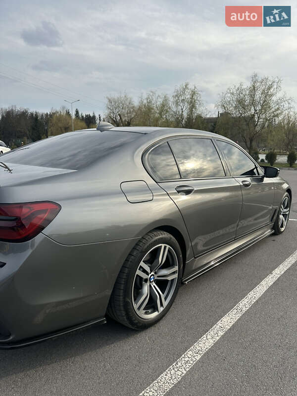 Седан BMW 7 Series 2018 в Киеве