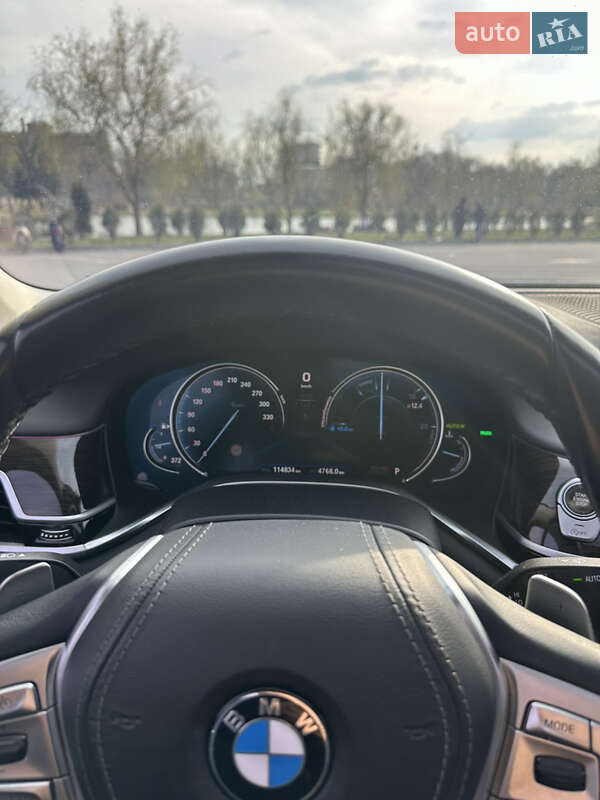 Седан BMW 7 Series 2018 в Киеве