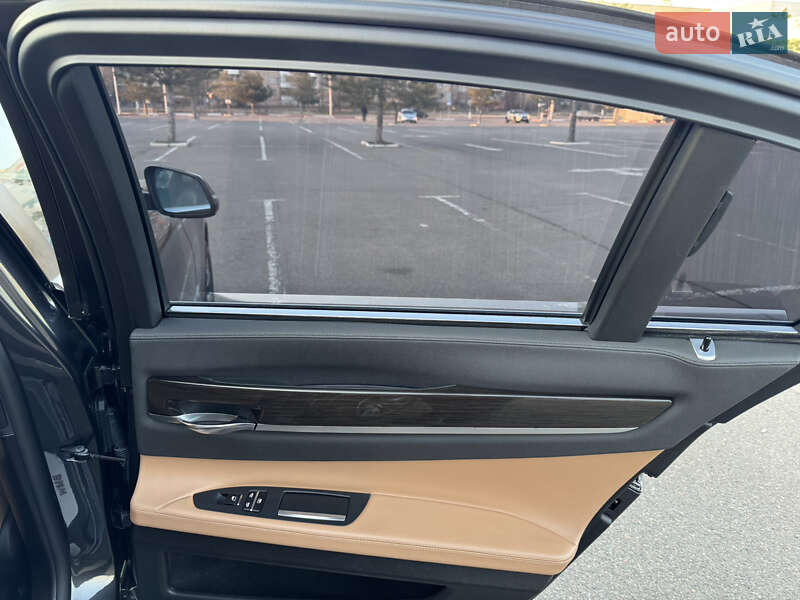 Седан BMW 7 Series 2014 в Николаеве фото 17 Седан BMW 7 Series 2014 в Николаеве