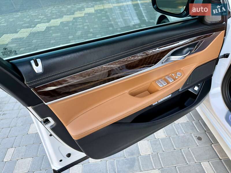 Седан BMW 7 Series 2017 в Одесі