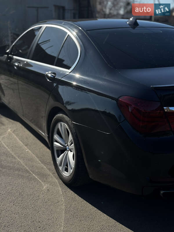 Седан BMW 7 Series 2012 в Луцке