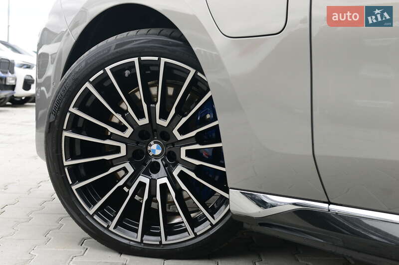 Седан BMW 7 Series 2024 в Мукачево