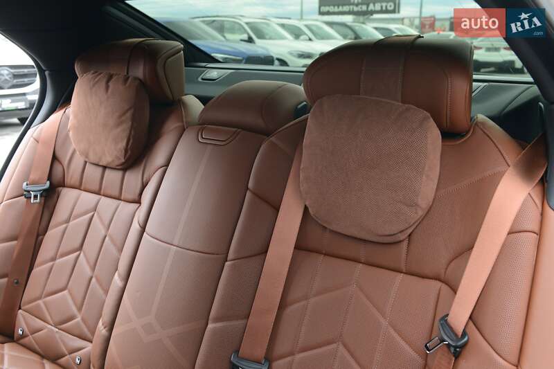 Седан BMW 7 Series 2024 в Мукачево