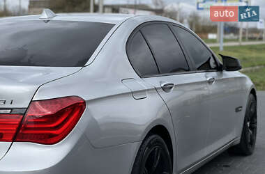 Седан BMW 7 Series 2010 в 