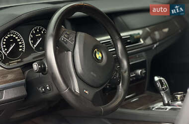 Седан BMW 7 Series 2010 в 
