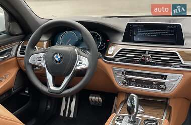Седан BMW 7 Series 2017 в 