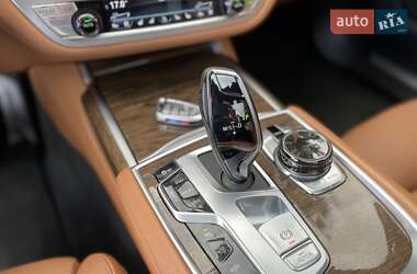 Седан BMW 7 Series 2017 в 