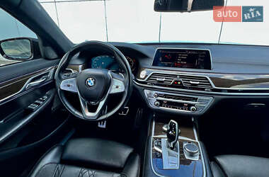 Седан BMW 7 Series 2019 в 