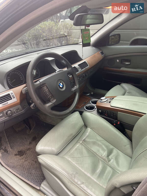 Седан BMW 7 Series 2003 в Павлограді