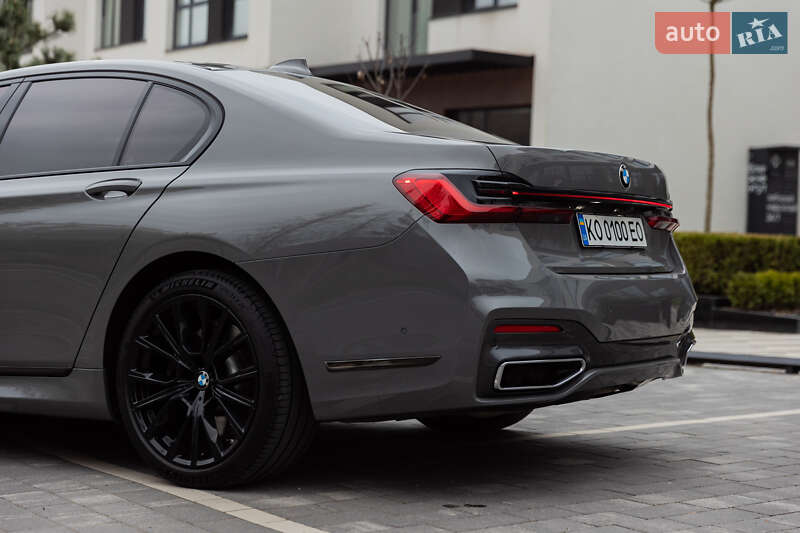 Седан BMW 7 Series 2021 в Ужгороде