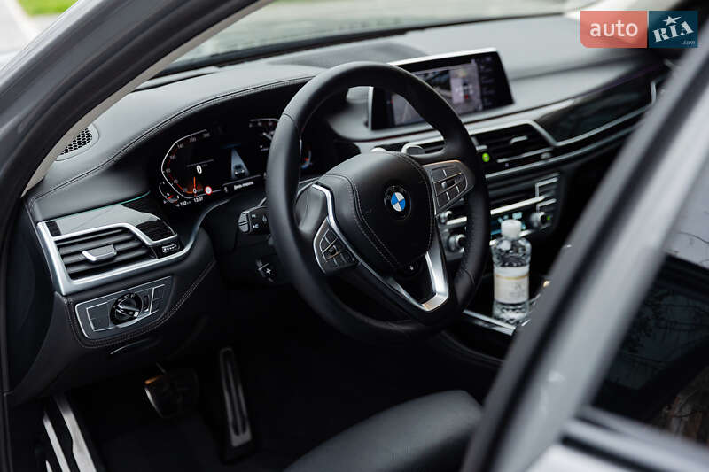 Седан BMW 7 Series 2021 в Ужгороде