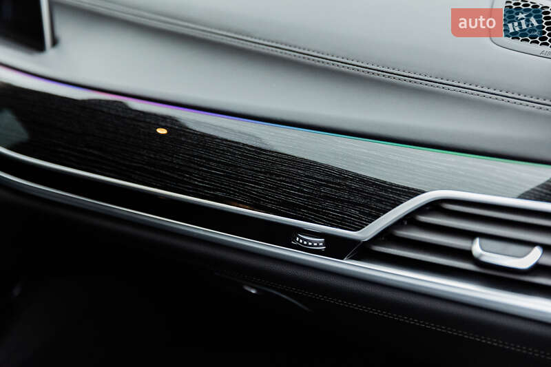 Седан BMW 7 Series 2021 в Ужгороде