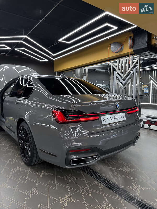 Седан BMW 7 Series 2021 в Ужгороде