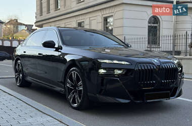 Седан BMW 7 Series 2023 в 