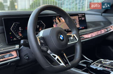 Седан BMW 7 Series 2023 в 
