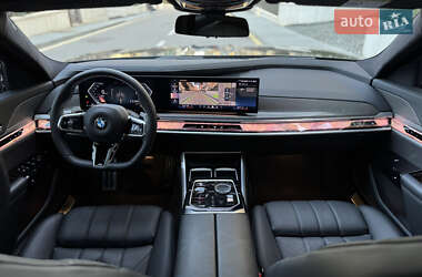 Седан BMW 7 Series 2023 в 