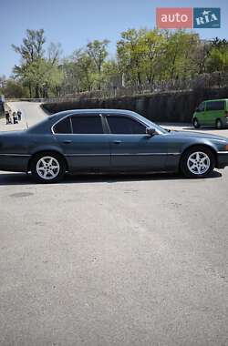 Седан BMW 7 Series 1995 в 